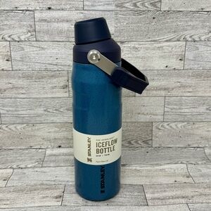 NWT- Stanley The Aerologht IceFlow Bottle in Deep Blue 24oz
